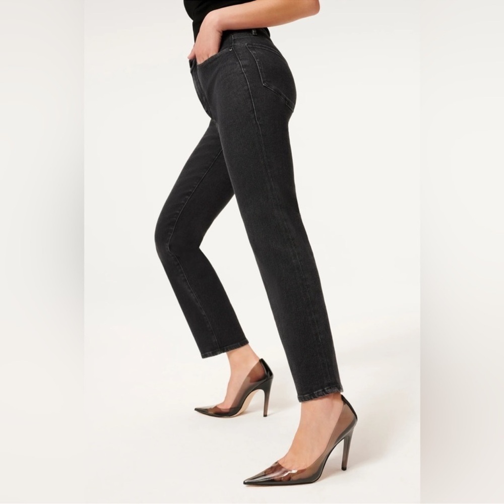 NWT Good American Good Legs Straight Jeans - Picture 3 of 10